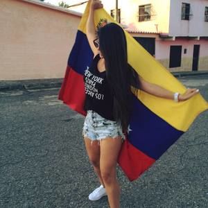 Meet your Posher, Karina